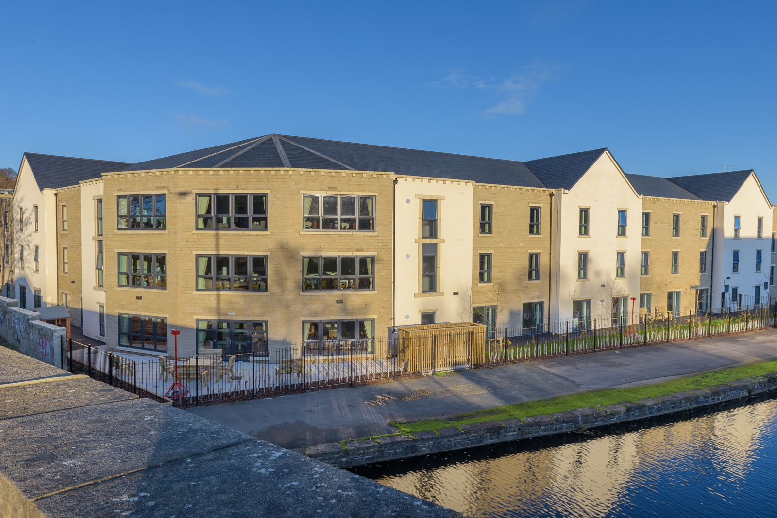 Looking for a care home in Bradford, Shipley, Bingley area, then take a look at Shipley Manor Care Home in Shipley.