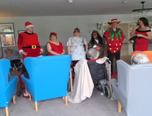 Hutton Manor Hosts Memorable Fashion Parade for Residents with Dementia